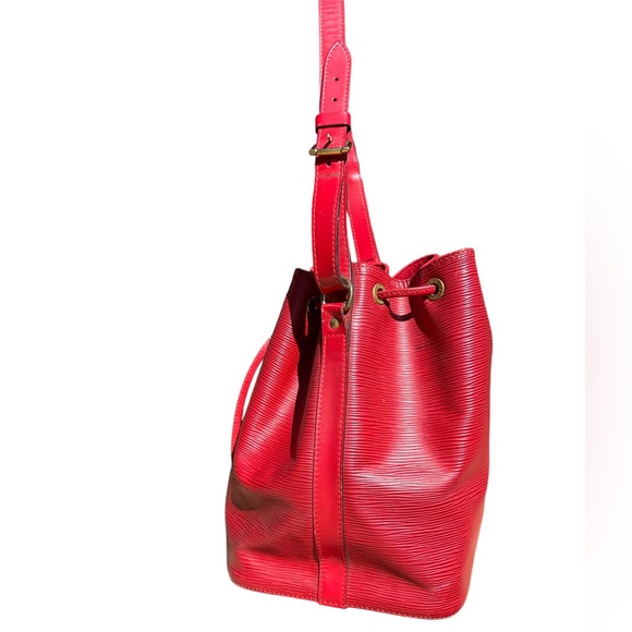 Louis Vuitton Red Epi Leather Petit Noe - Picture 4 of 14